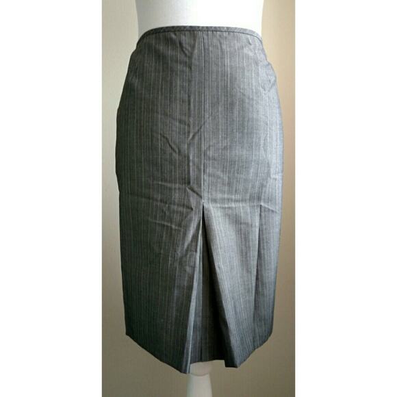 Anne Klein Pinstripe Skirt - Size 4 - GUC - Picture 1 of 6